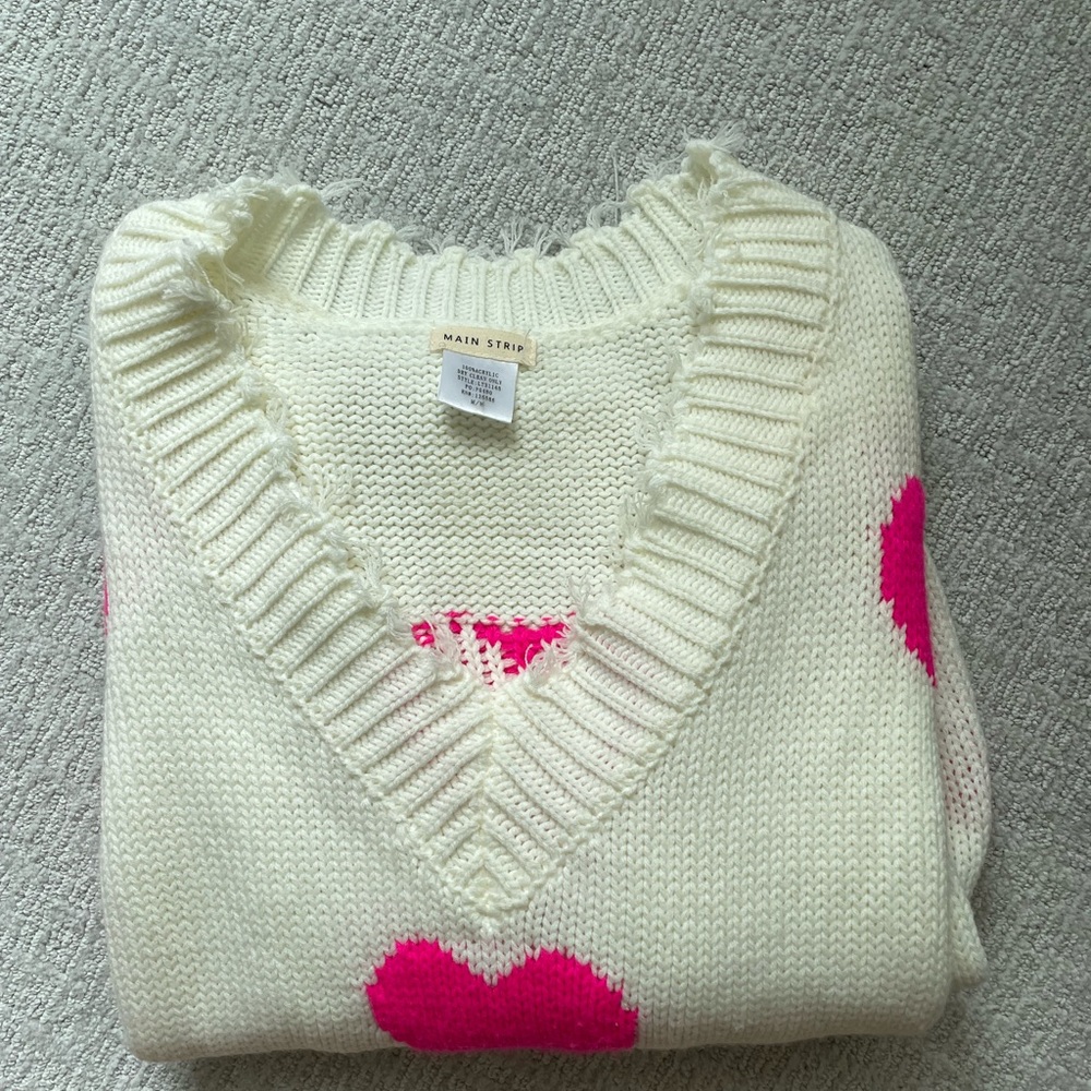 White heart sweater